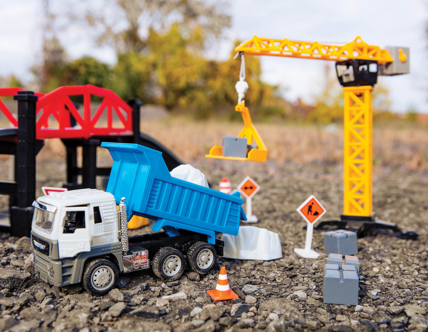 CONSTRUCTION CRANE PLAY SET