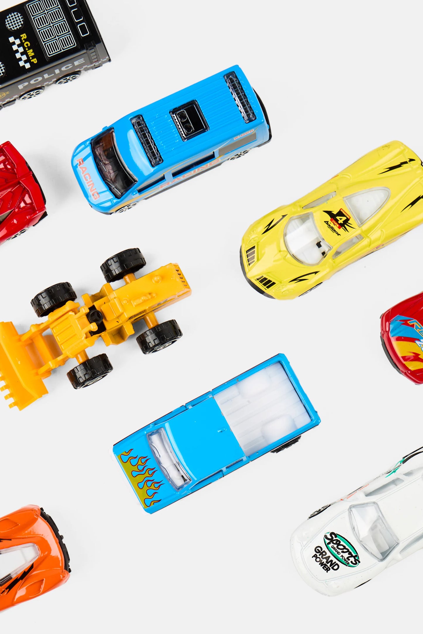 12 Diecast Collectibles Vehicles