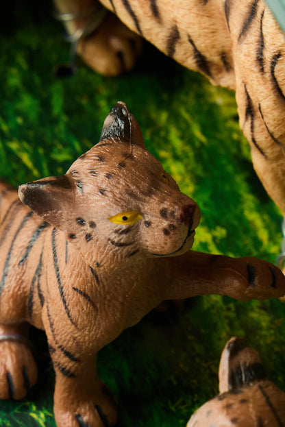 Tiger Playset